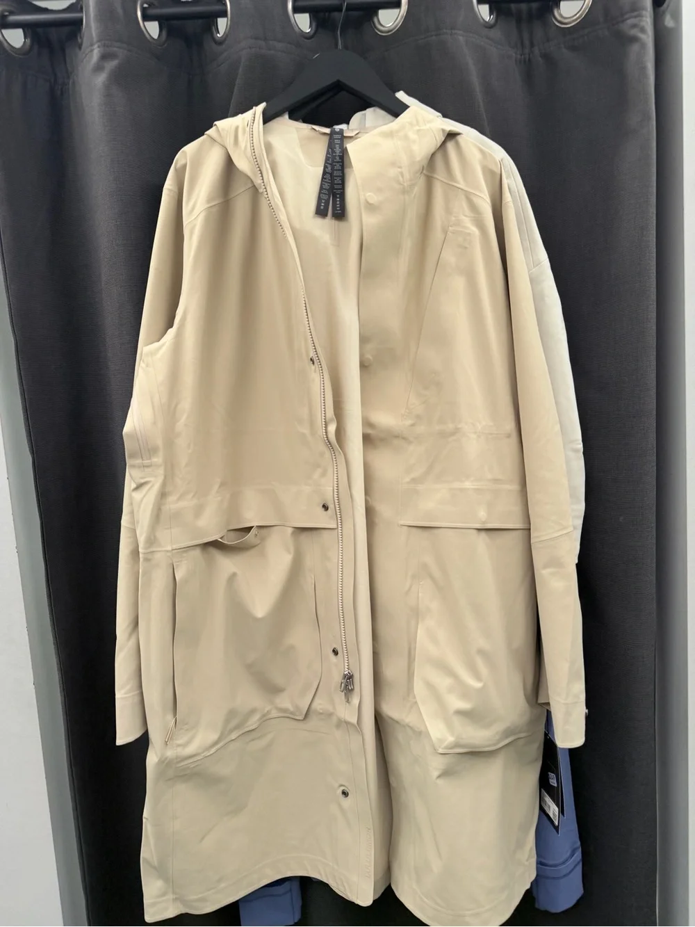Lululemon Men’s Storm Field StretchSeal Long Jacket size XL color TRNH (beige)